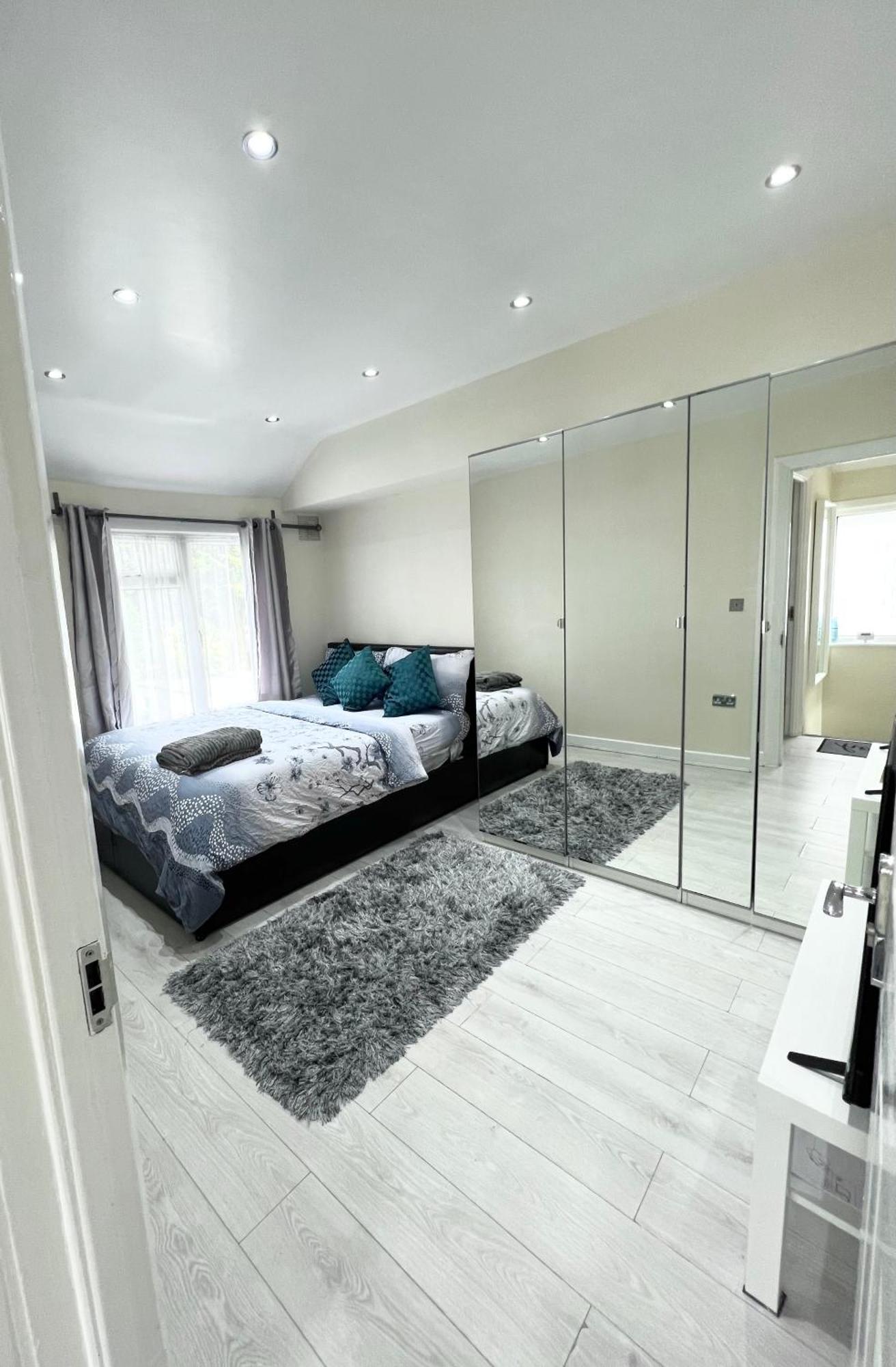 Cosy Private Flat In London, Free Parking On Premise * Carshalton