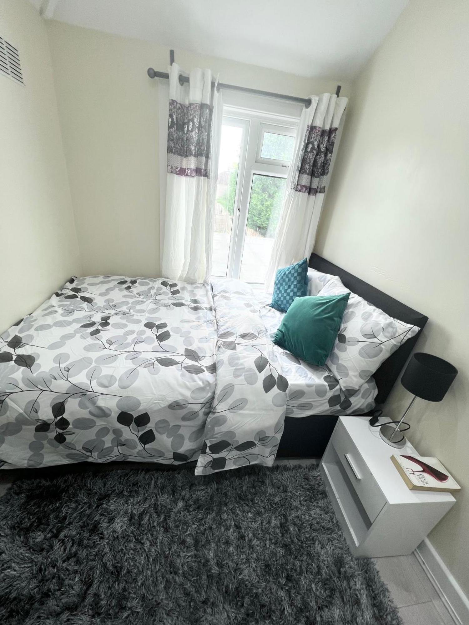 Cosy Private Flat In London, Free Parking On Premise Apartment *